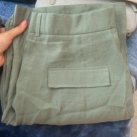 26R Drapey Tailored Cargo Pant - Picture 7 of 7